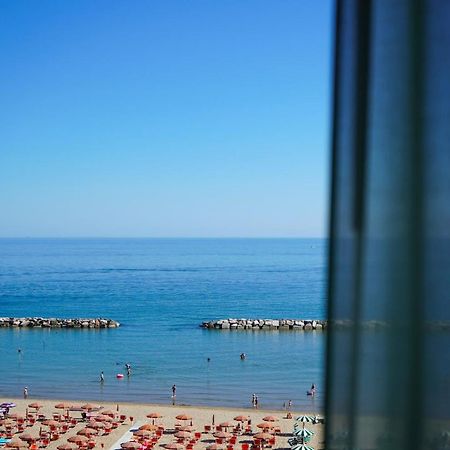 Hotel International Gabicce Mare Εξωτερικό φωτογραφία
