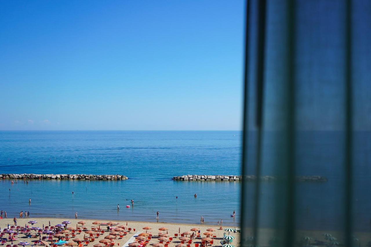 Hotel International Gabicce Mare Εξωτερικό φωτογραφία