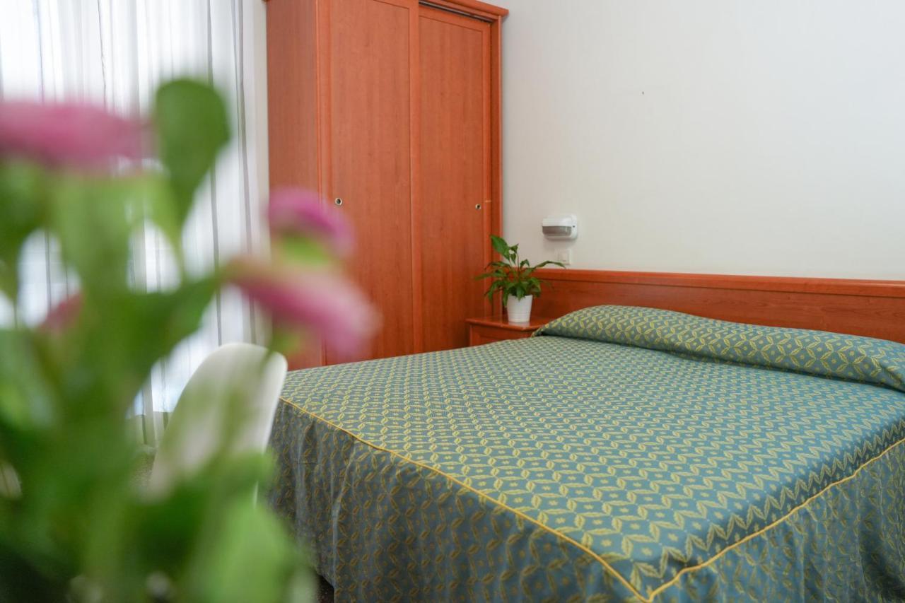 Hotel International Gabicce Mare Εξωτερικό φωτογραφία