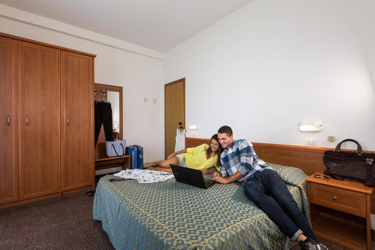 Hotel International Gabicce Mare Εξωτερικό φωτογραφία