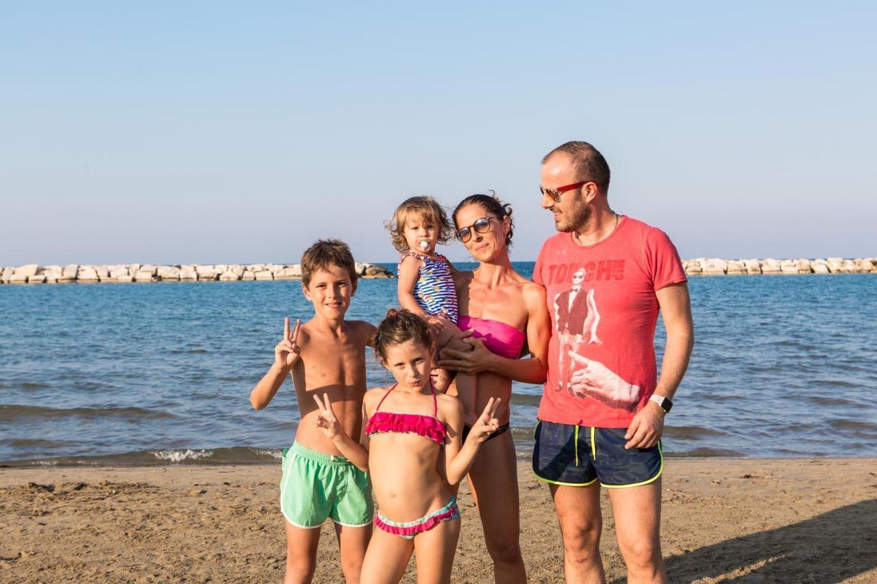 Hotel International Gabicce Mare Εξωτερικό φωτογραφία
