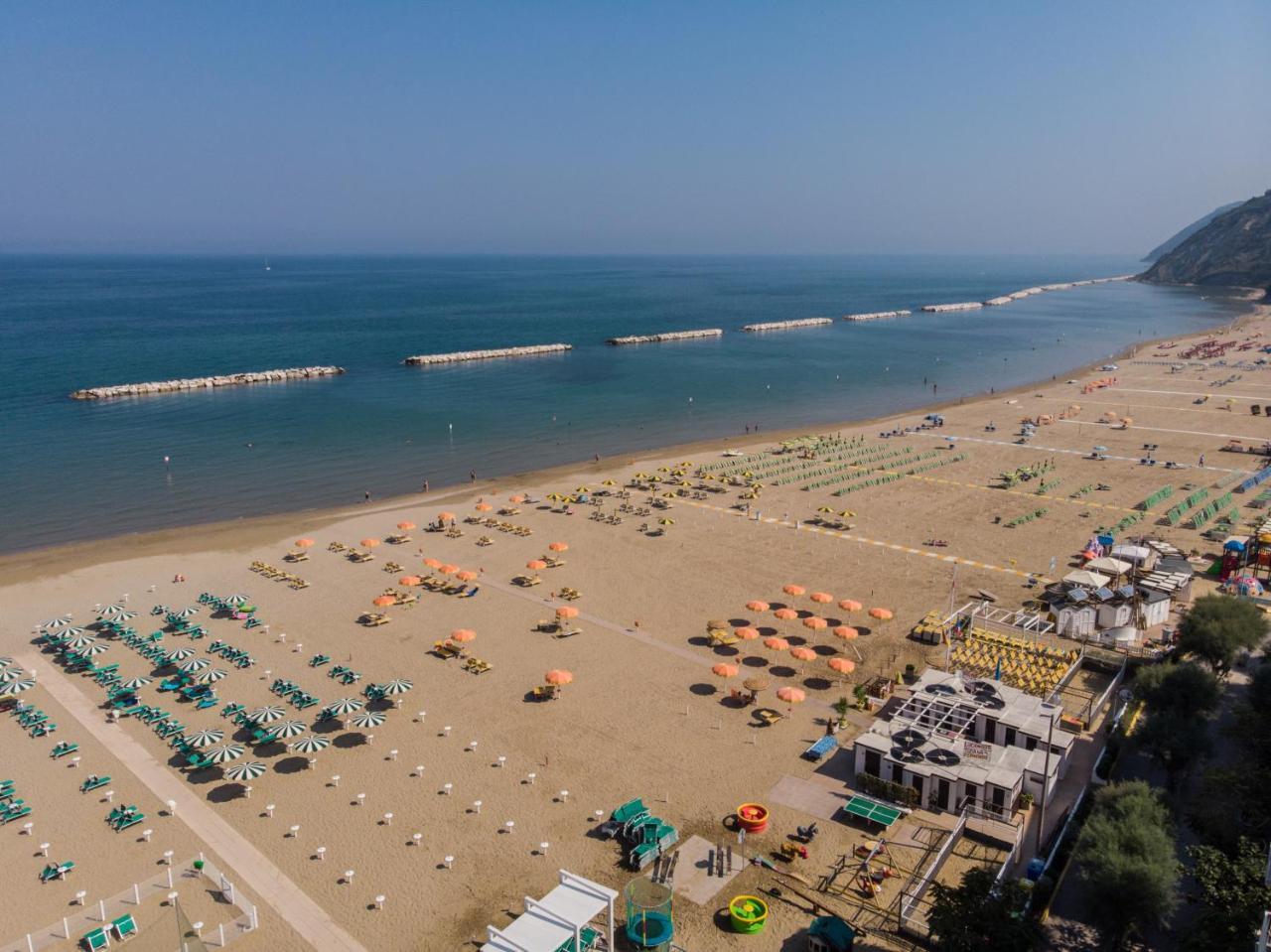 Hotel International Gabicce Mare Εξωτερικό φωτογραφία