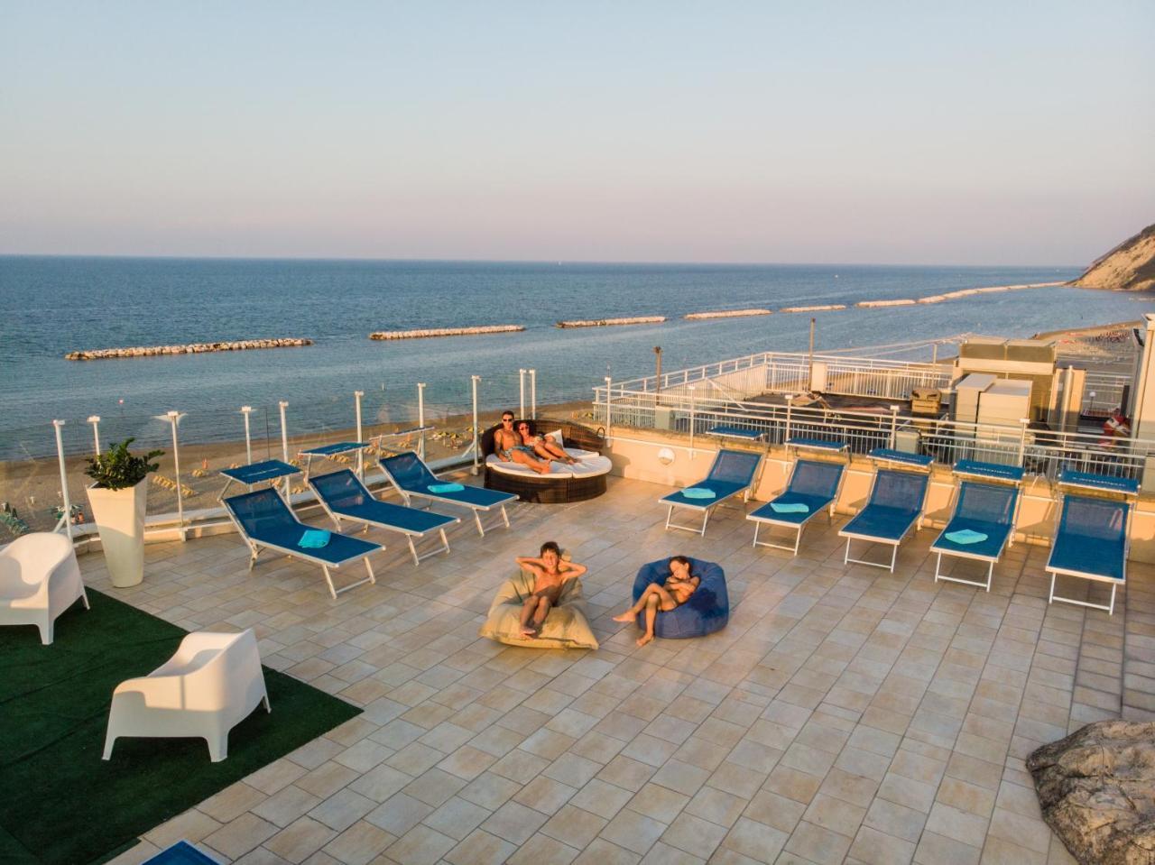 Hotel International Gabicce Mare Εξωτερικό φωτογραφία